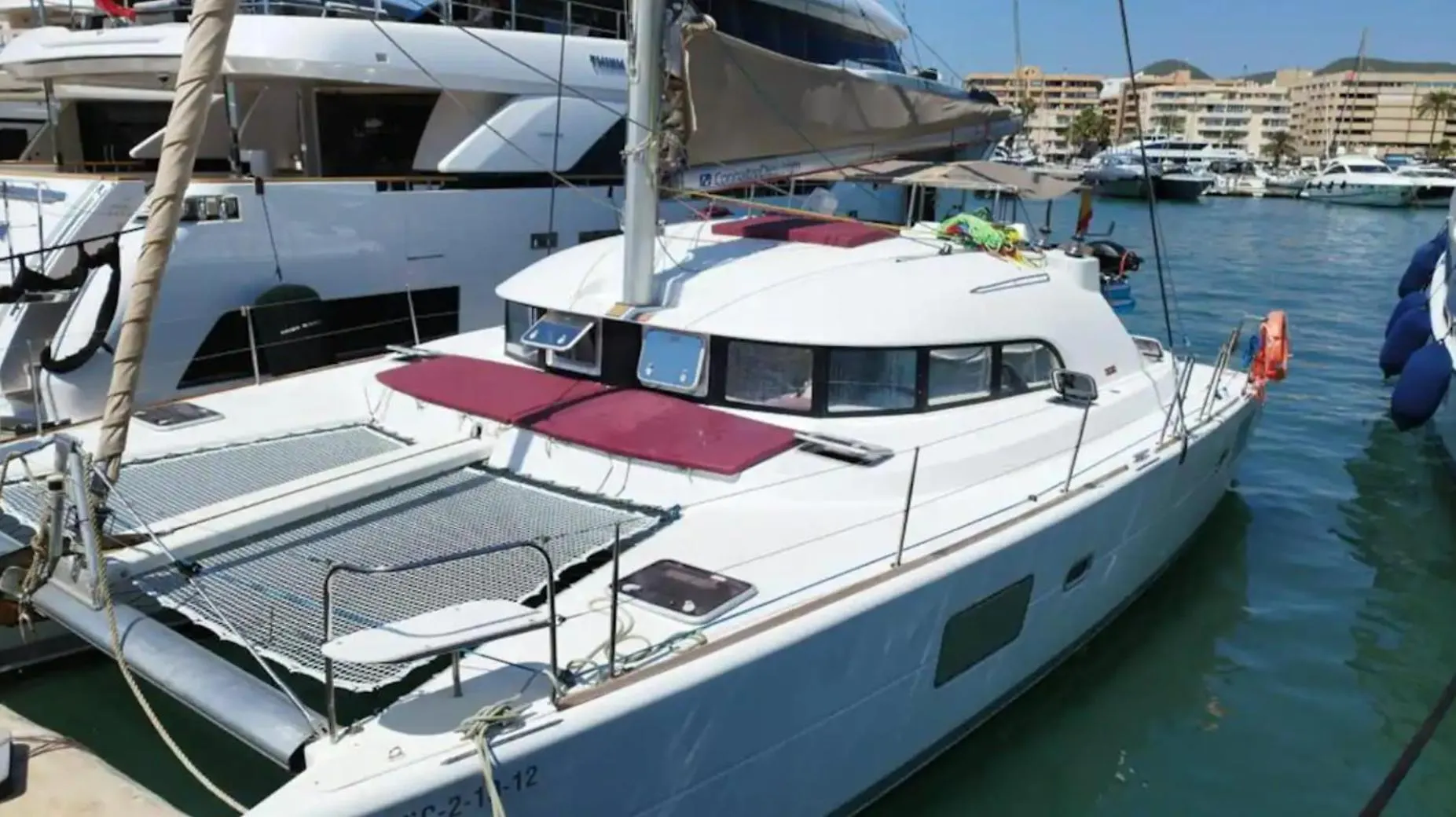 Botel Centro Ibiza Catamaranes Y Velero Hotel